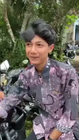 isal pke batik cakepnya++++ 🥶😫 #isal #affanfaisal #isalovers #fyp #foryoupage 