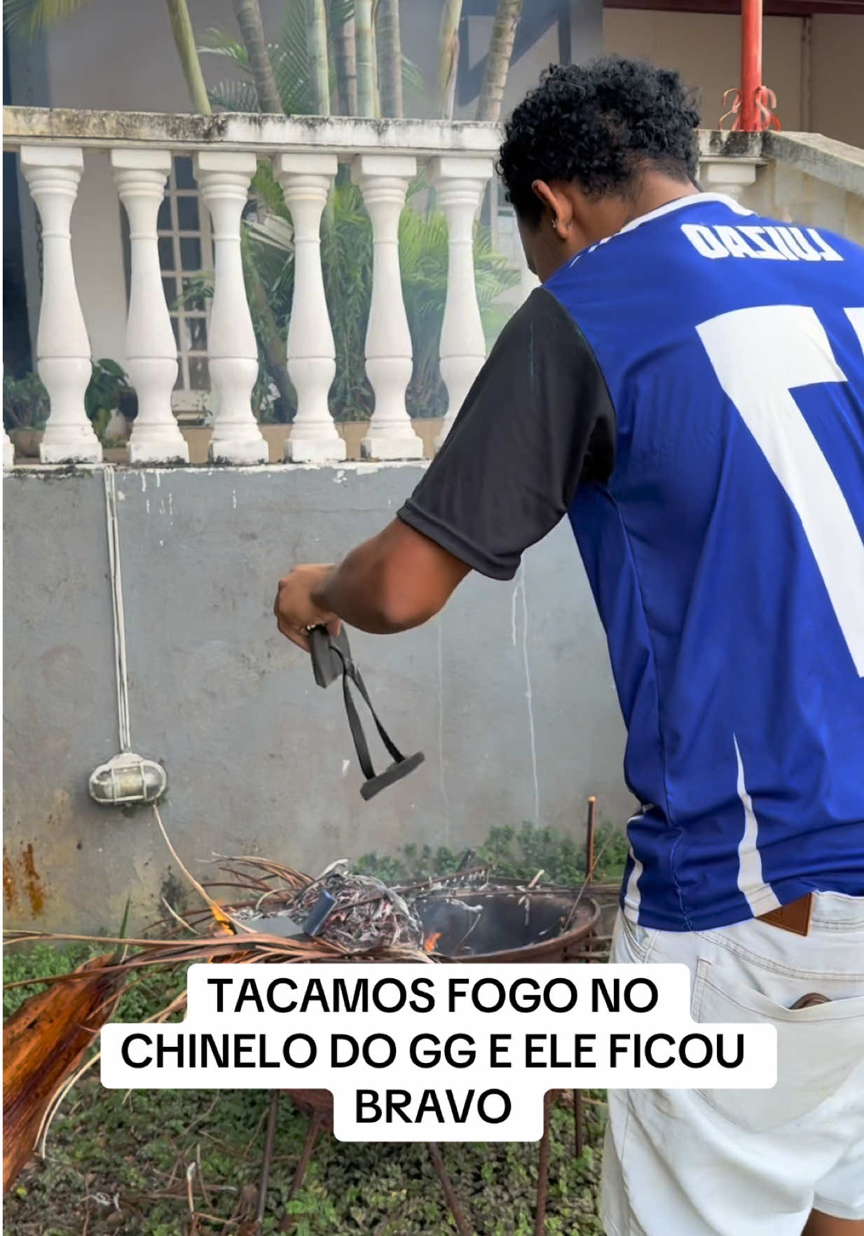 fizemos até um fogueira improvisada #mansãomais2 @luizguioriginal @GG 