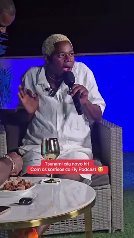 Tsunami cria novo hit  Com os sorrisos do Fly Podcast 😅 #flyskuad #flypodcast #tsunami 