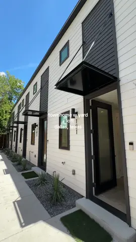 😍 I’m obsessed with this layout! 📍This property has townhomes with yards in East Dallas! 🔥 We found DEALS at this property. Super easy access to 75 and Downtown Dallas. 🚛 Our service is 100% free, and you get up to $200 cash back or a free 2 hour move! 📲 Comment or DM and we can set up a tour! #dallas #dallastx #dallasapartments #tiktok #fyp 