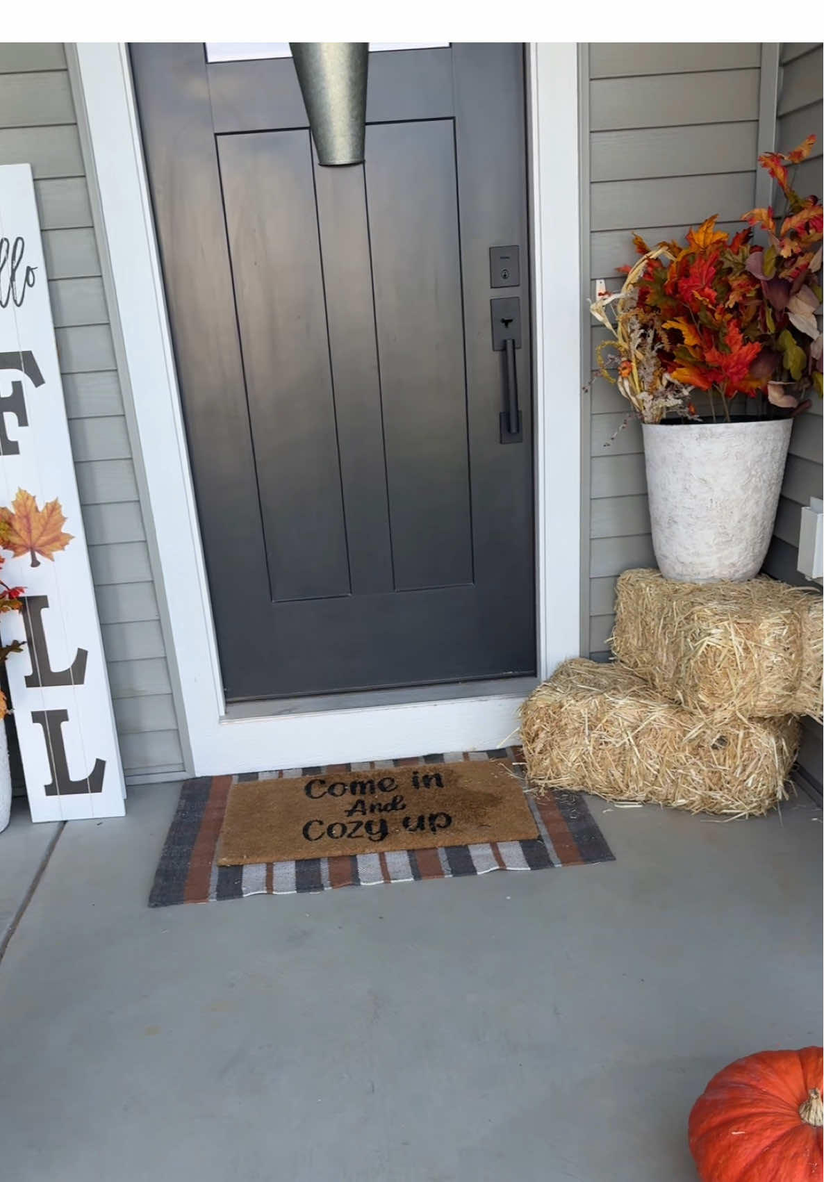 I just love fall so much 🧡🤎 #falldecor #fall @Hobby Lobby 