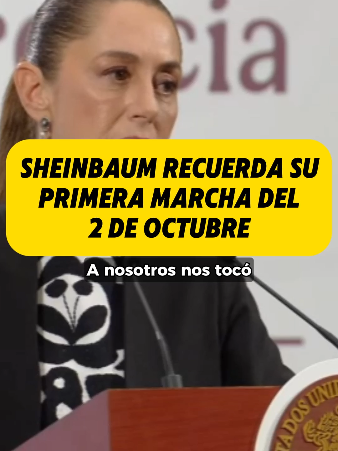 #ClaudiaSheinbaum #2DeOctubre #1968 #Tlatelolco La presidenta Claudia Sheinbaum recordó la primera vez que marchó un 2 de octubre en 1978, fecha emblemática del movimiento estudiantil de 1968. Durante su reflexión, señaló que en aquel entonces prevalecía el autoritarismo, mientras que hoy los medios de comunicación tienen plena libertad para criticar al gobierno,🎙📹