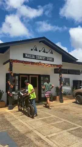 Omg I’m backkkkk & full as heck from their amazing beef luau✨  #hawaiitiktok #hawaiifood #shoplocal 