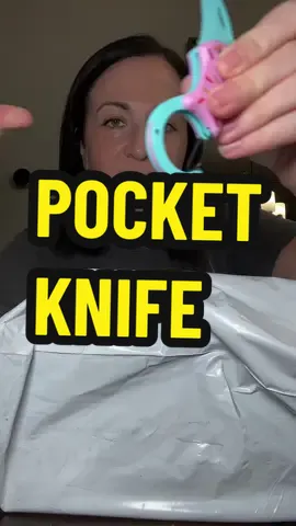 This pink pocket knife is a compact EDC tool with a playful sprinkle design that’s perfect for everyday use or box cutting. Lightweight, durable, and functional, it adds personality to practicality in your daily carry. #tiktokshopfalldealsforyou #tiktokshopblackfriday #tiktokshopcybermonday #edctools #pocketknife 