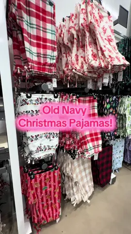 Cute Christmas pajamas for the whole family! 🎄🎅🏼☃️ @Old Navy Official  #christmas #pjs #family #oldnavy #fyp 