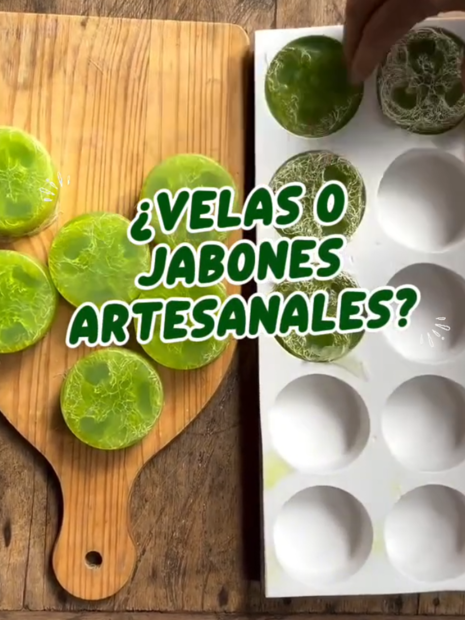 ¿Sabías que lo que más se vende no son las velas ni los jabones por separado… sino en kits? 🕯️🧼✨ Los clientes aman llevarlos juntos porque se convierten en el regalo perfecto: práctico, bonito y artesanal. Por eso, si quieres emprender en este mundo, piensa en armar sets que incluyan ambos productos. Así duplicas el valor percibido y aumentas tus ganancias sin duplicar tu esfuerzo. 🚀 En nuestro curso online te enseño a crear velas y jabones irresistibles, combinarlos en kits y venderlos como una experta. Haz clic en el link de mi perfil y empieza a construir tu negocio desde casa. 💡 #artesanal #vela #velas #jabones 