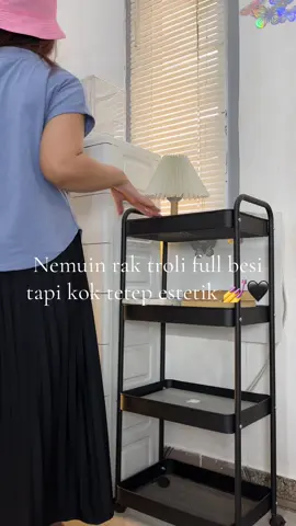 Full besi sampai ke keranjang trolinya nih guys 🖤✨