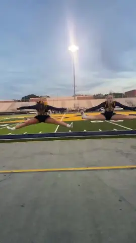 w for us! #bsfs #cheer #blondebrunnette #fnl #fypシ゚viral 
