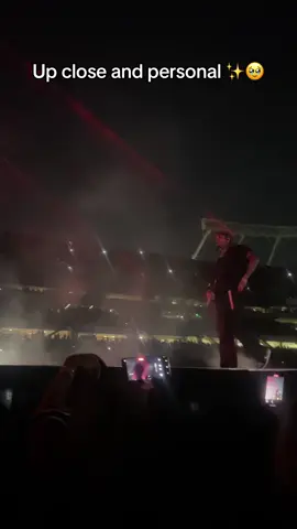 This man so dang fine my goodness. He looked at us, idc idc he did #chrisbrown #breezybowl #fyp #foryou