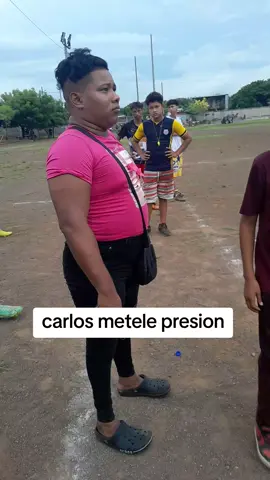 la joela pidiendo que metan presion