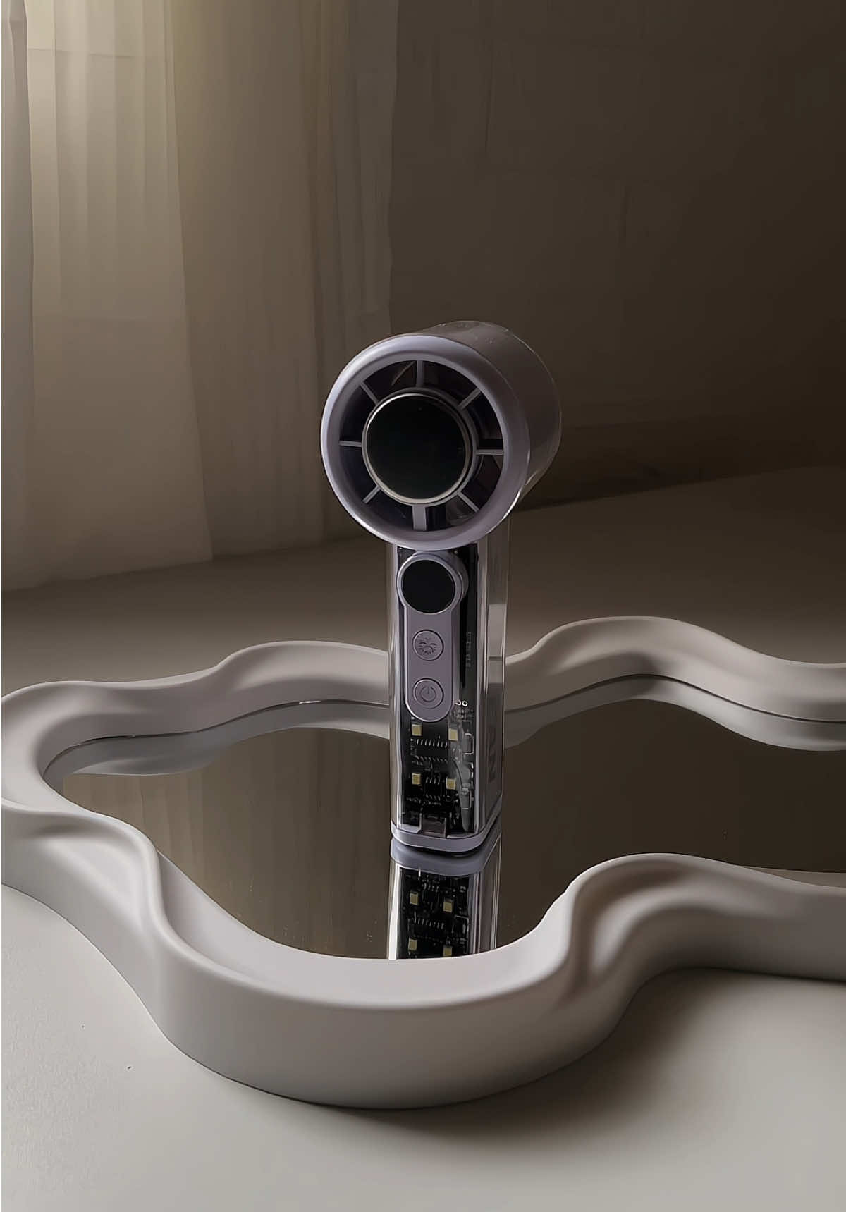 cooling fan with flashlight?!! 🤩 superrr love it!  #koolhivefan #coolingfan #fanwithflashlight #miniturbofan #minifan 