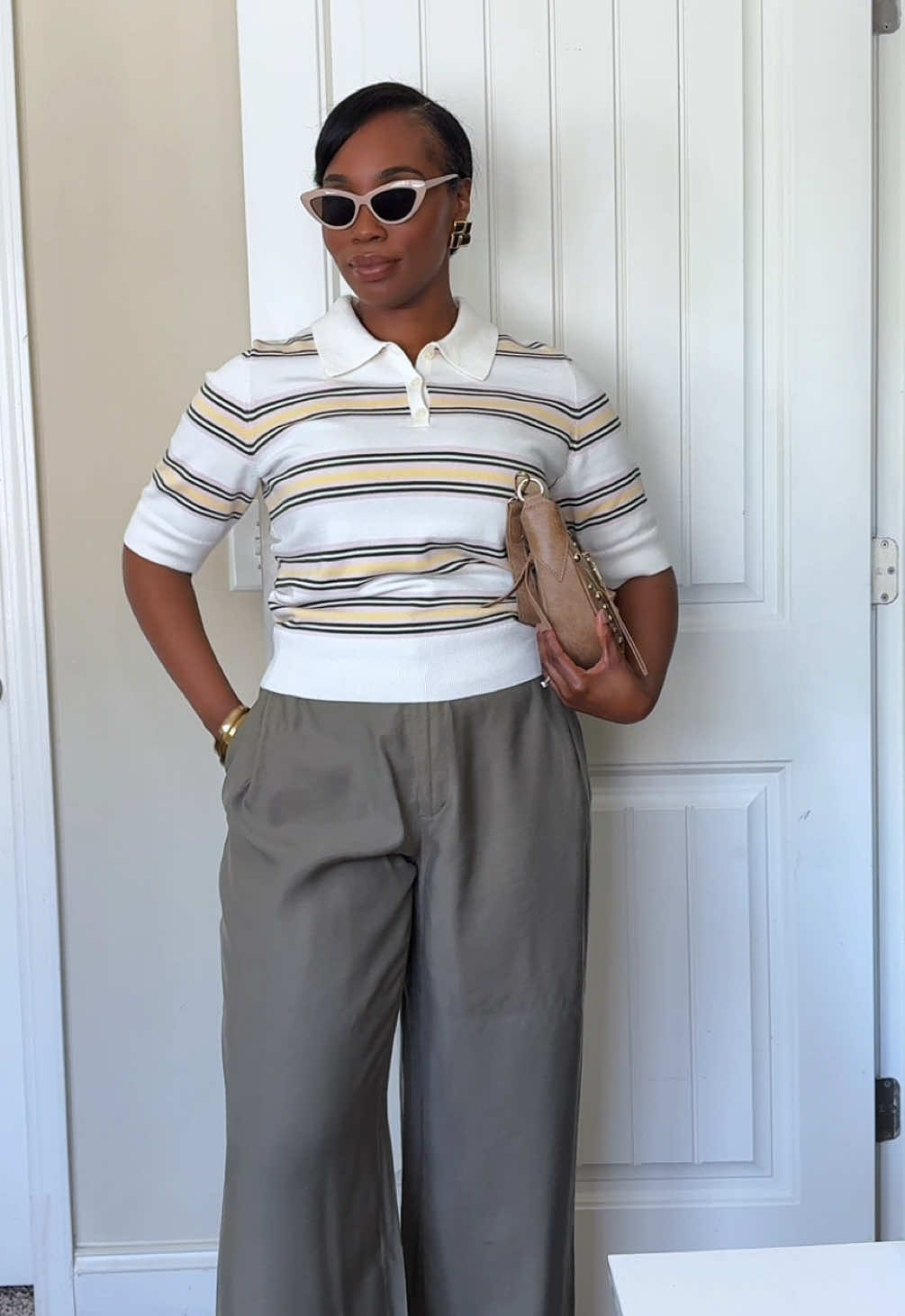 Bold accessories can effortlessly elevate any outfit. 💕✨ #fallfashion #chicoutfits #falltrends 