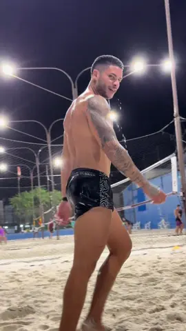 As vezes é difícil resistir hahaha #viral #fy #trend #futevolei #recife 