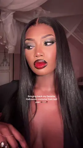 Happy October 🥰🖤🥀 #morticiaaddams #blackgirlmakeup #addamsfamily #halloweenmakeup #halloween 