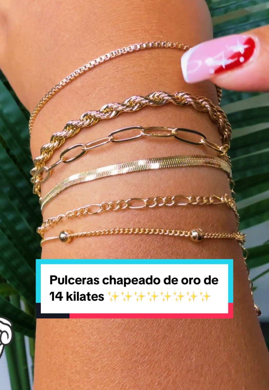 Set de pulseras chapeado de oro de 14 kilates #bracelets #charmbracelets #goldbracelet #bangles #banglebracelets