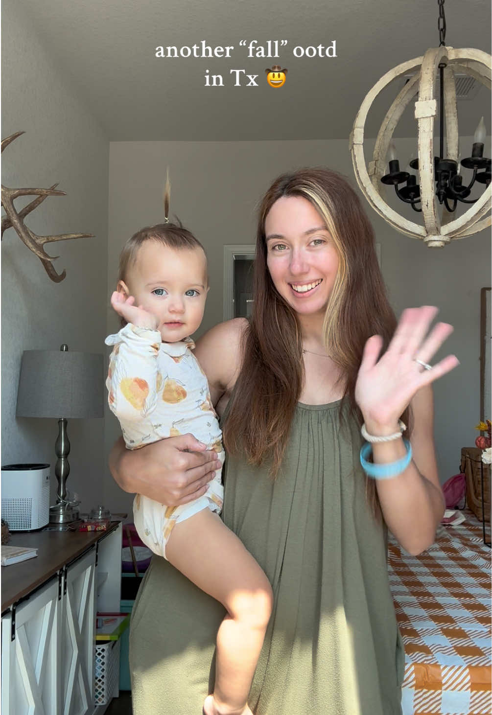 Has fall weather arrived where yall live yet?! 🍂 #OOTD #texascheck #fallootd #momfit #toddlersoftiktok 