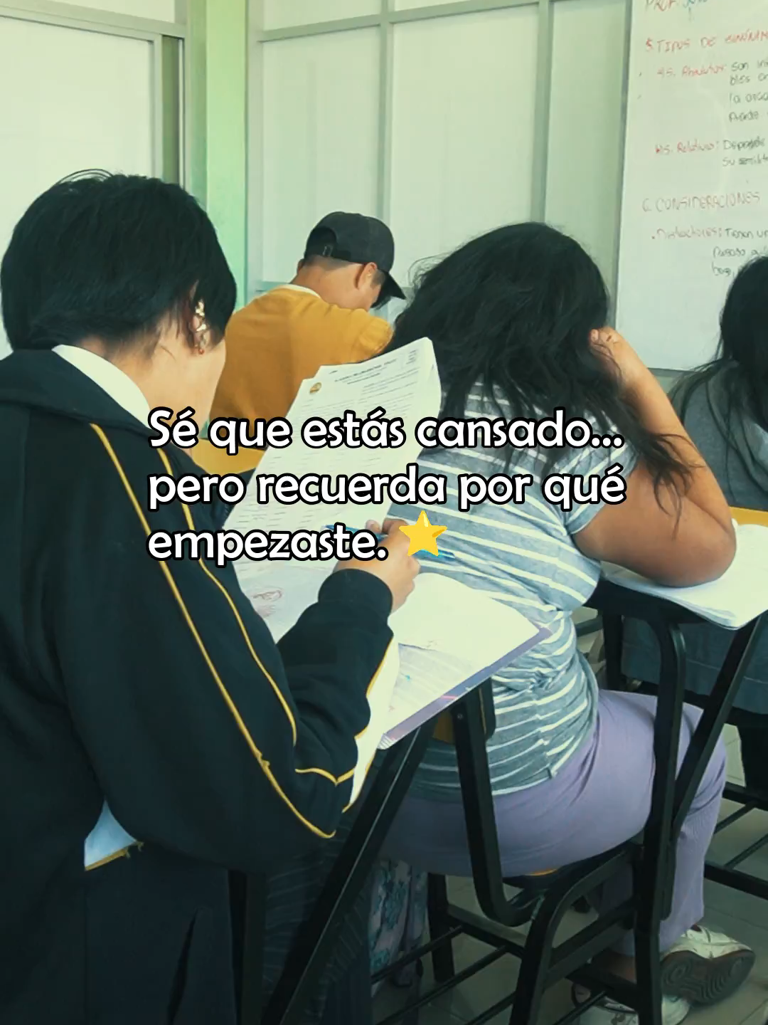 💭 Todos hemos sentido el cansancio, pero también sabemos que el esfuerzo siempre vale la pena. Hoy eres postulante, mañana serás universitario. 🚀 #UNJBG #ModoPre #fase1 #SueñosQueInspiran #FuturoUniversitario #examendeadmision