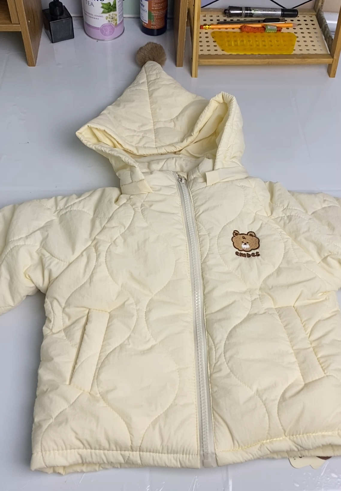 Áo khoác phao mũ chóp cho bé #viral #oufit #phoidoxinhchobe #aophaochobe #embesvietnam 