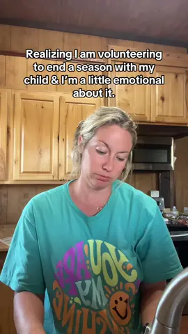 Just a reminder it’s okay to be sad about things changing but also excited to want a new season of life too! 💕 #motherhood 