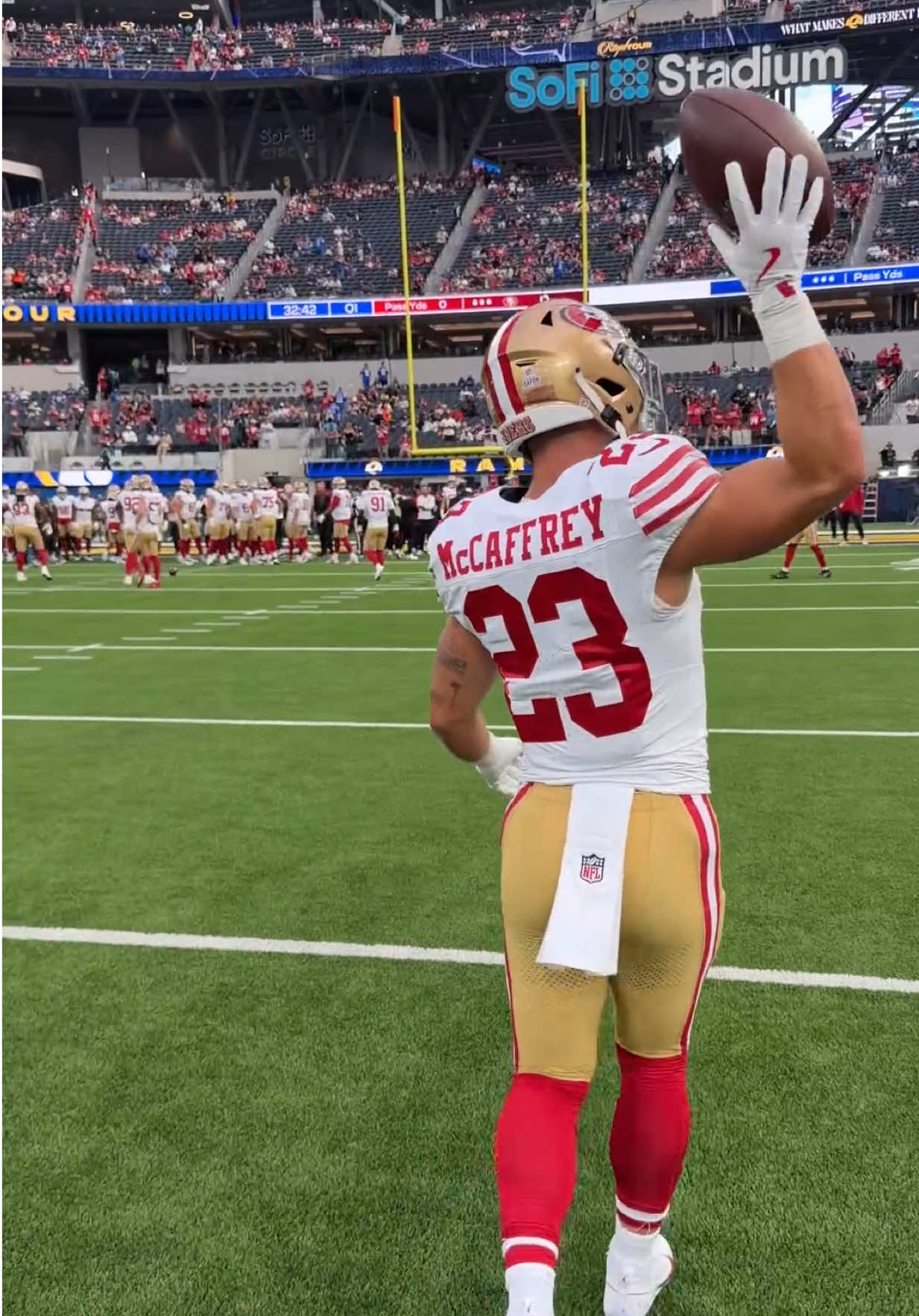 ¡CMC está ready! 😮‍💨 #49ers #FTTB #SFvsLAR #ChristianMcCaffrey #TikTokDeportes 