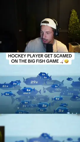 HOCKEY PLAYER GET SCAMED ON THE BIG FISH GAME 🏒🤣 #streamer #clips #fish #hockey 