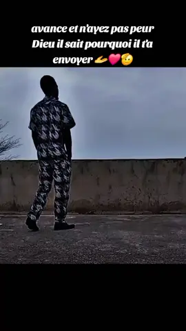 cet homme est unique alors ne cherchez pas à être comme lui, cherchez à être vous même #viral_video #fyp 