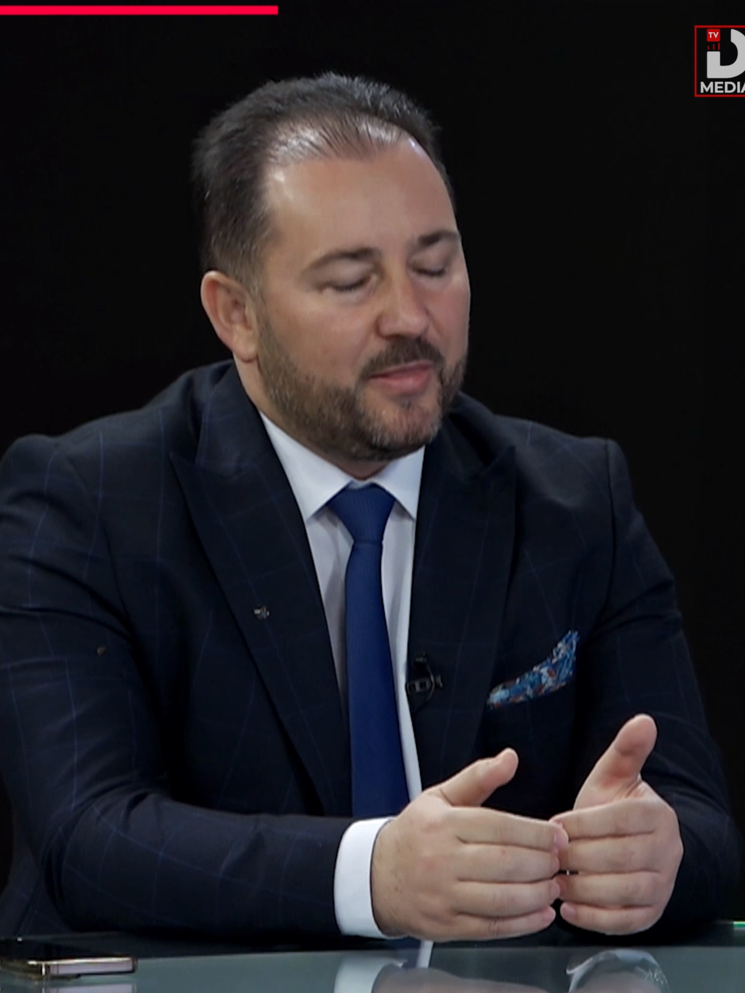 Njeriu është kriju në xhehnet dhe pastaj ka zbrit në tokë bashkë me fe #dtvmedia #fyy #fyp #kosovatiktok #dtv #bardhezi #tregime