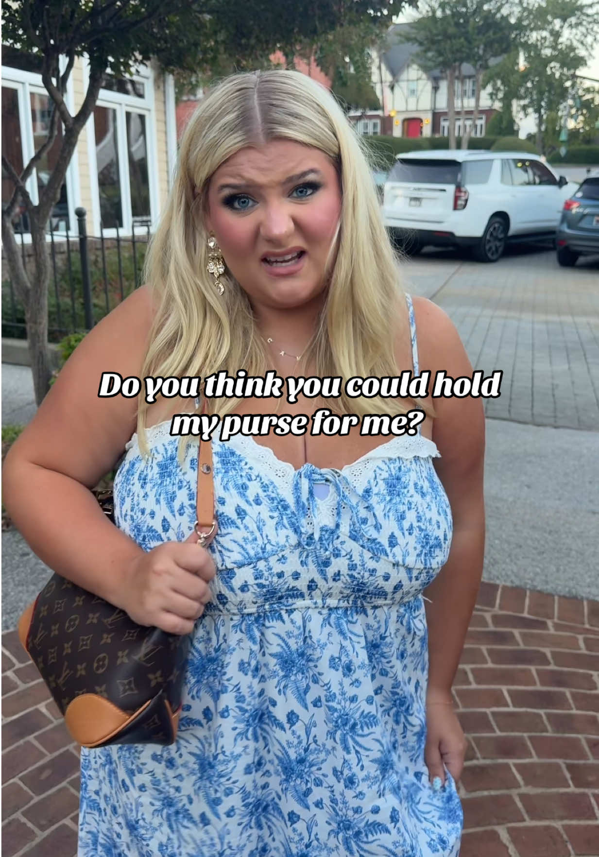 Cameron ain’t scared of no fragile masculinity 🥱🥱  #husband #wifey #date #chattanooga 