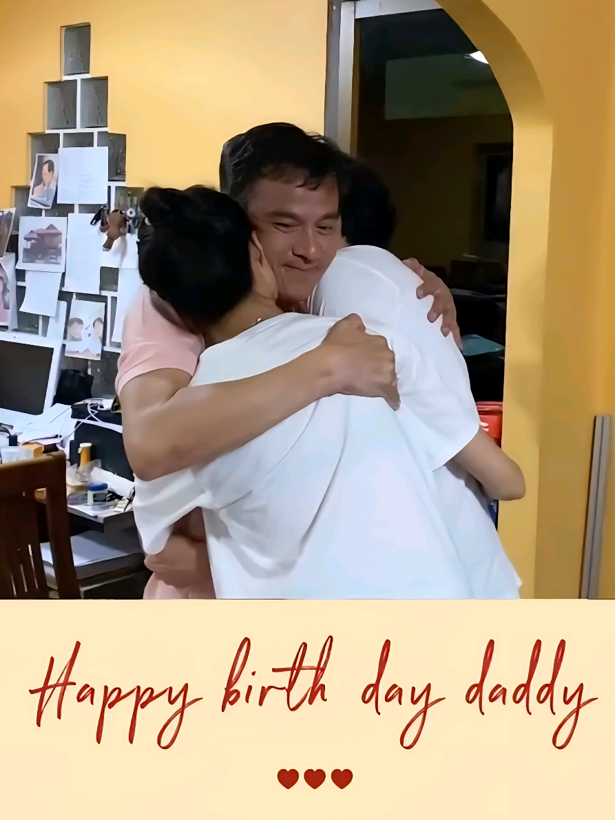 Feliz Cumpleaños al papá más querido de toda Phiball 🥳 Te queremos papá Alex 🤧😘 #HBDPapaAlex #GulfKanawut  #PhiBalls  #Parati  #fyp 