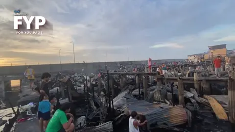 TINGNAN: PINSALA NG SUNOG SA DAVAO Sitwasyon ng mga residente ngayong umaga sa Brgy. 21-C Davao City pagkatapos ng malawak na sunog kahapon, October 02. Sa kasalukuyan, pinayagan ang mga residente na balikan ang kanilang mga gamit na maaari pang maisalba. #FYP