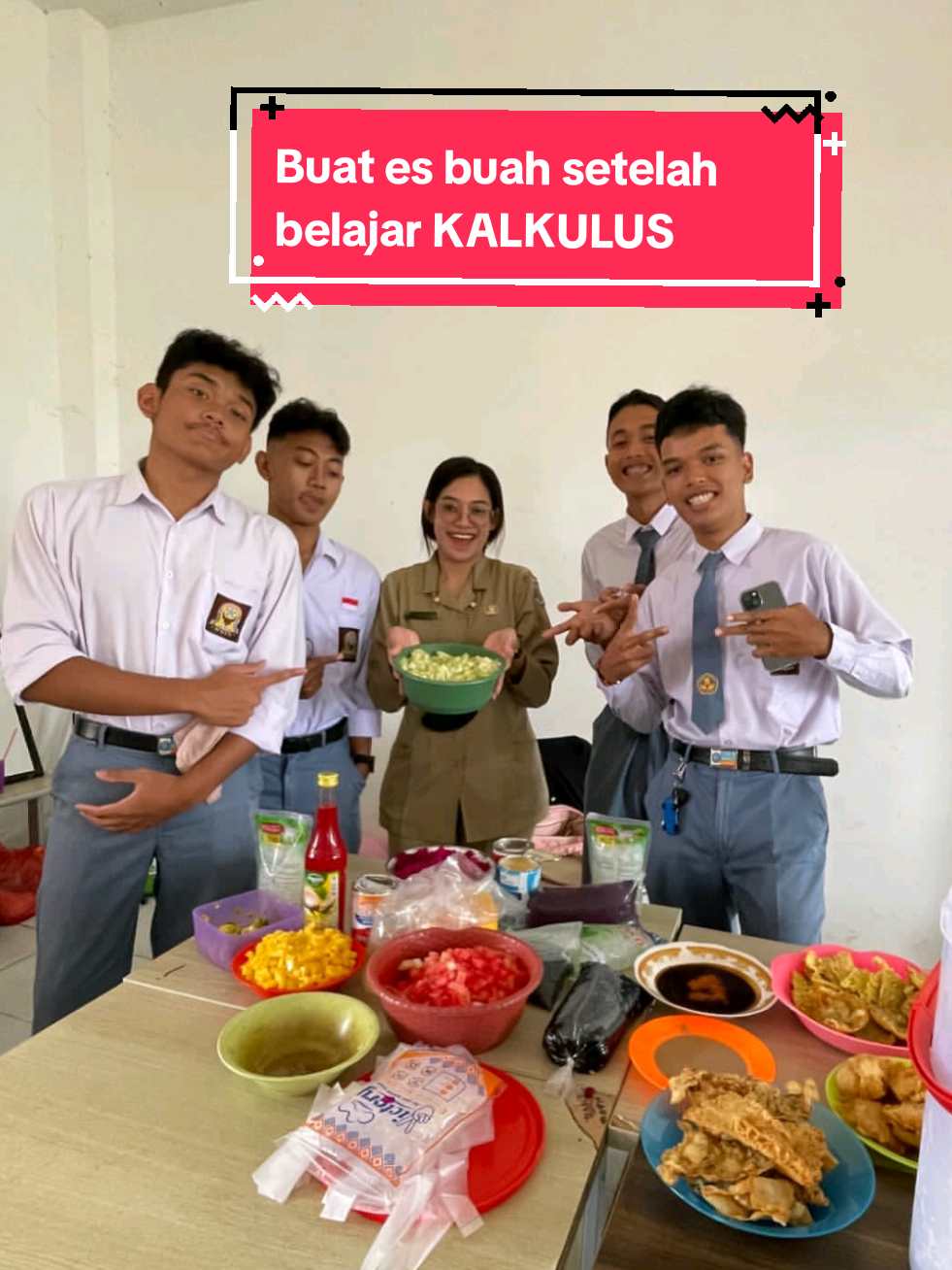 Buat Es Buah🍍🍎🍓🍇 Setelah Belajar KALKULUS 😁 #sma #kelas12 #esbuah #guru #siswa 