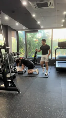 6h30 sáng và bạn ấy đang bị phạt cuối buổi tập vì tội ngủ quên☹️☹️#vutongphan#thanhxuan#PT#private#goodmorning 