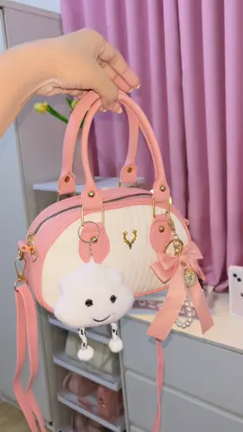 Lucu bgtt tasnyaa🥺🫶🏻💗💗 #taswanita #tasmurah #shoulderbag #slingbag #taspink 