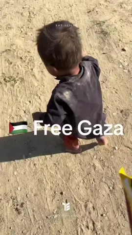 Gazze’de masum çocuklar, yalın ayak taşların üzerinde yürümeye mahkûm bırakıldı. Her adımlarında acıyı, her bakışlarında çaresizliği taşıyorlar. Onlar oyun oynaması gereken yaşta, açlıkla, yoklukla ve zulmün gölgesinde ayakta kalmaya çalışıyor. #gazze #freeplastine🇵🇸❤️#keşfet  #freegaza #sumud 