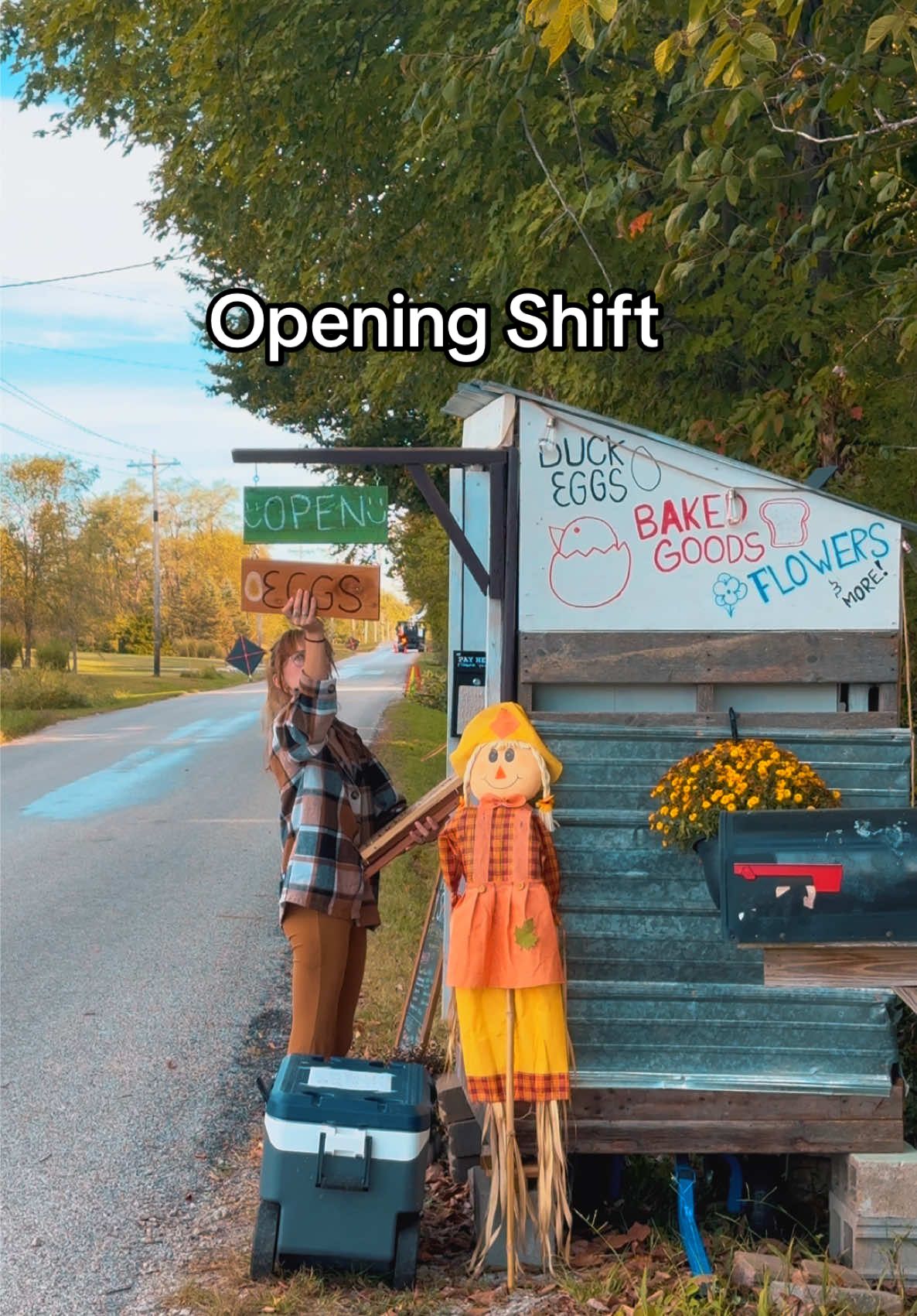 It’s my favorite time of the year 🎃👻🕸️🍁 #spookyseason #farmstand #honorsystemfarmstand #microbakery #fallvibes 