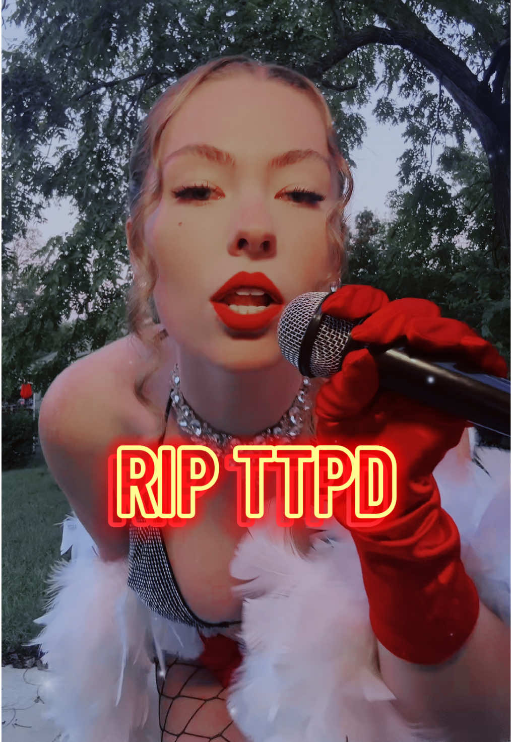 Literally on my way to a TLOAS party... It's time for a new era💔 ya'll like the fortnight x fortnight mashup??🤭 #thelifeofashowgirl #fortnightai #taylorswift #fortnighttaylorswift #ttpd 
