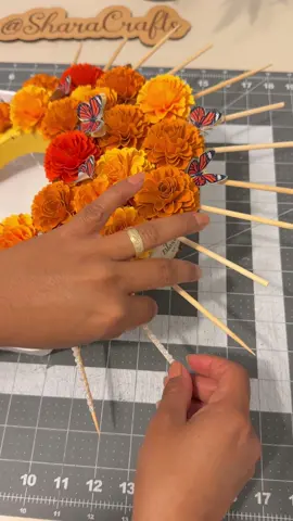 Un mini tutorial de esta hermosa corona de papel para catrina #diademuertos #catrina #fyp 