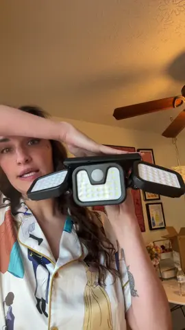 ☀️ Light up your home the eco-friendly way! This solar powered spotlight charges by day and shines bright at night—perfect for highlighting your house, garden, or driveway. No wiring, no extra cost, just powerful outdoor lighting! #solarpoweredlight #outsidelight #spotlight #outsidelight #motionsensorlights 