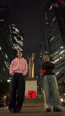 Twinnnnnn @lyjuh  #vancouver #fyp #duo #dance 