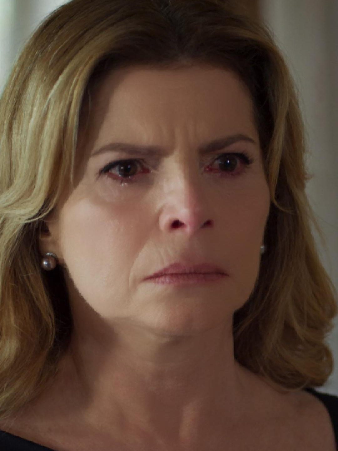 Leonardo foi recusado pela Odete e ela decidiu enxergar o filho como morto mesmo após ter sobrevivido ao acidente! A vilã não aceitou ele ter ficado tetraplégico! 😩 #ValeTudo #Novelas #TVGlobo