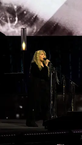 The iPhone zoom removed me yelling every single word thankfully 🤩 @Stevie Nicks #stevienicks #fleetwoodmac #landslide 