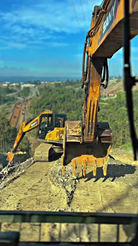 #fypdong #fyp #excavator #eos Tiap hari karja tapi pmls mandi🤣🤣