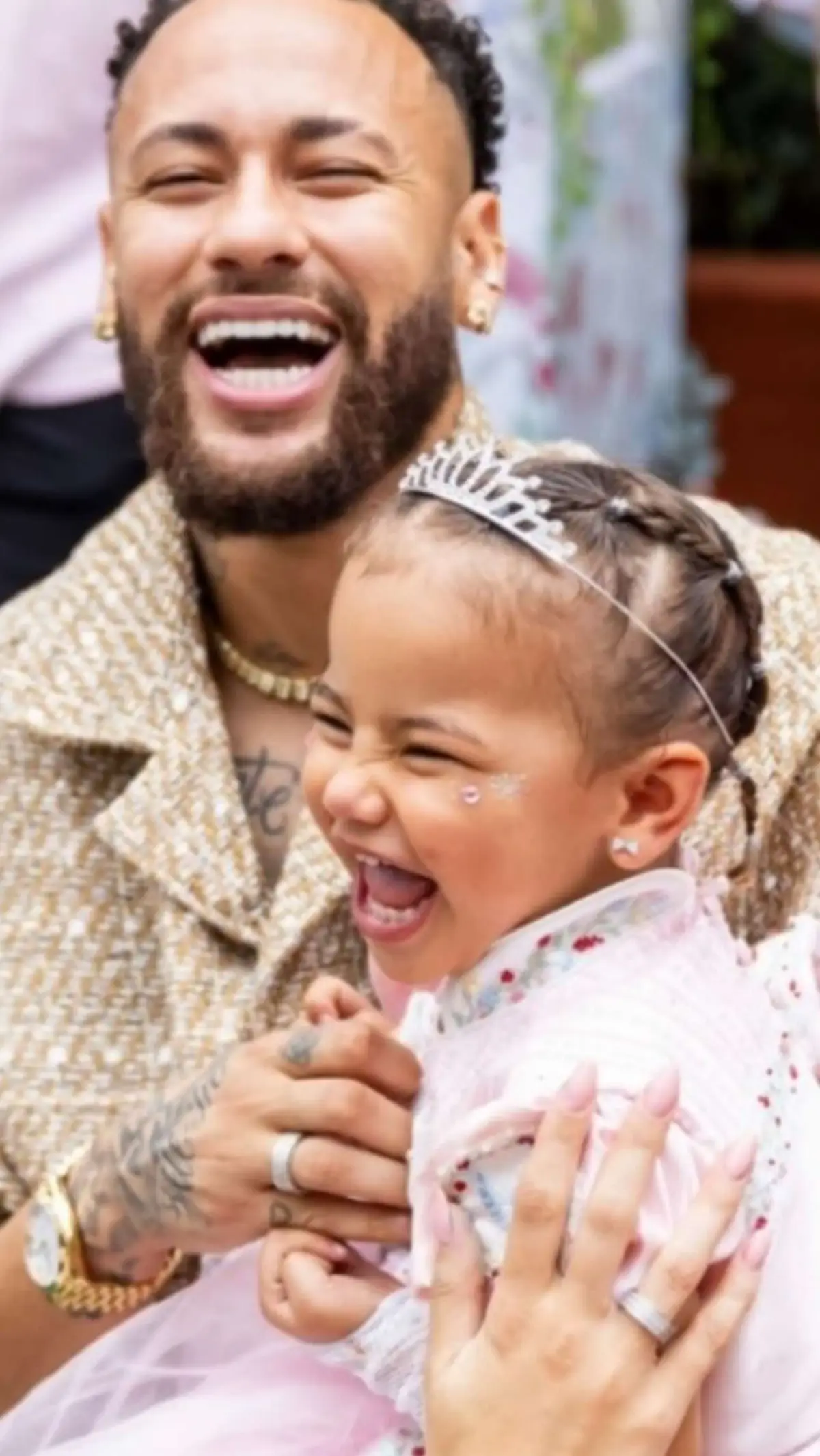 Mavie cópia do papai Neymar Júnior 🥰