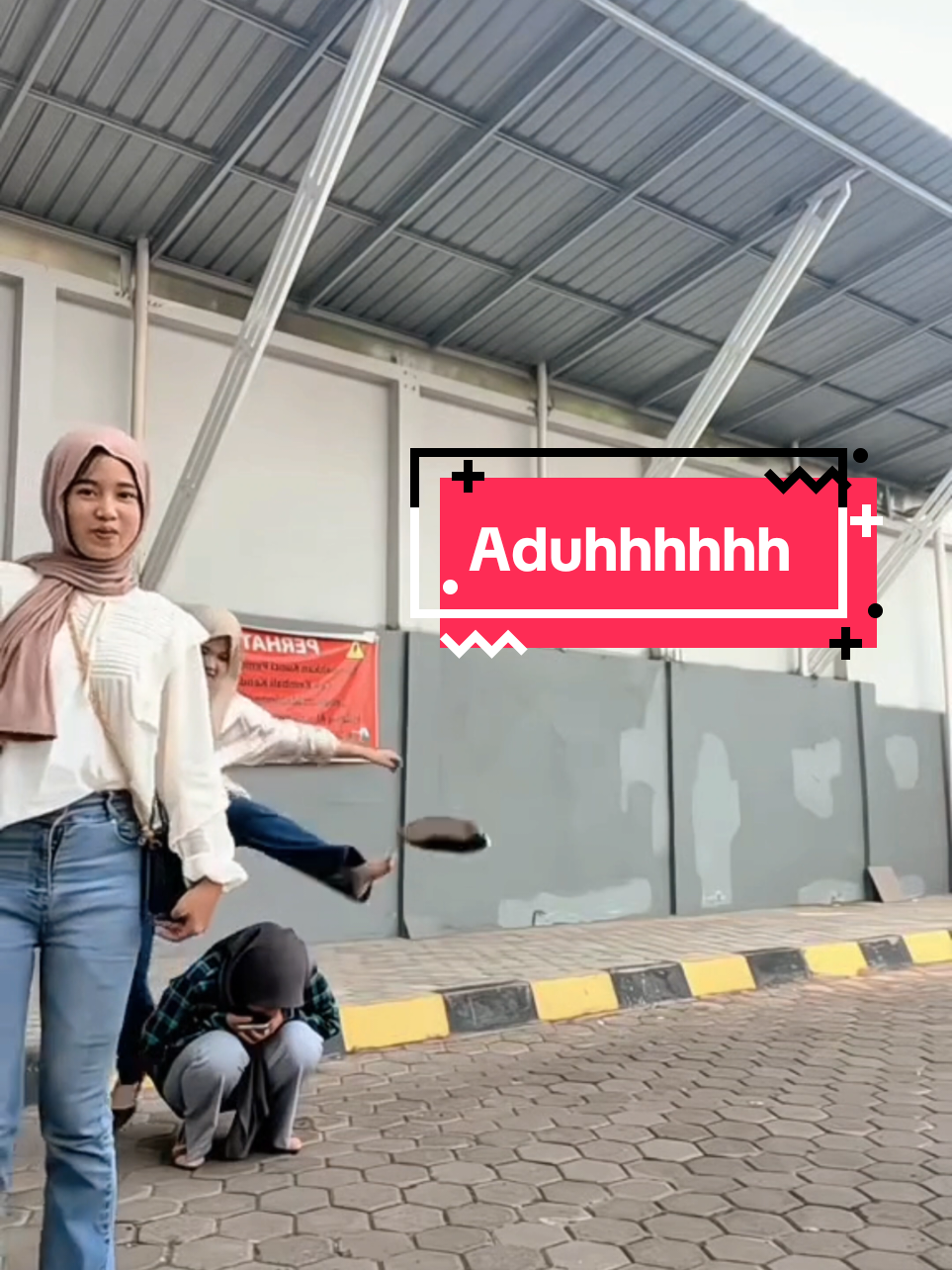 🚦 ADV 160 itu ibarat kamu di jalan: fleksibel, tangguh, tapi tetap stylish. Buat harian? Gas. Buat touring? Auto nyaman. Buat gebetan? Tinggal bonceng, urusan hati biar mesin 160cc yang ngomong. 🤭✨ @SC TDM PRAMUKA @Sparepart Lampung @TunasDMPramuka  #otofinance #TDMPramuka #ADV160 #kredit #bandarlampung 