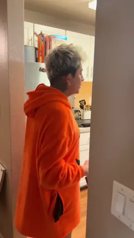 La mosca no va a llegar a Halloween #fyp #halloween #outfit #fashion #viral 