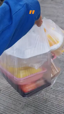 gabisa 10rb . Cabe ajh mahal . Monmaap nih yaa dede suka jajan soalnya 🤣 apalagi jajanan @mbaacuy @Masky  slain donatur ,dilarang mengatuurr senggoll dongg 🤣 #fyppppppppppppppppppppppp #fypシ #istrisolehah #jajanantiktok #jajananviral 