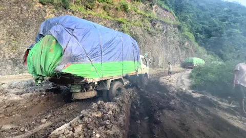 #ဝေဘူလလမ်းရဲ့တနေရာ 