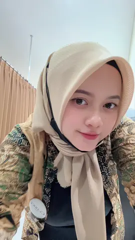 “Kemana aja ? Kok ngilang ?” Bentar ya, aku hamil dulu 🥺✨ #allahummabaarik #masyaallahtabarakkallah #pregnantbelly #workingmommy💯✨ 