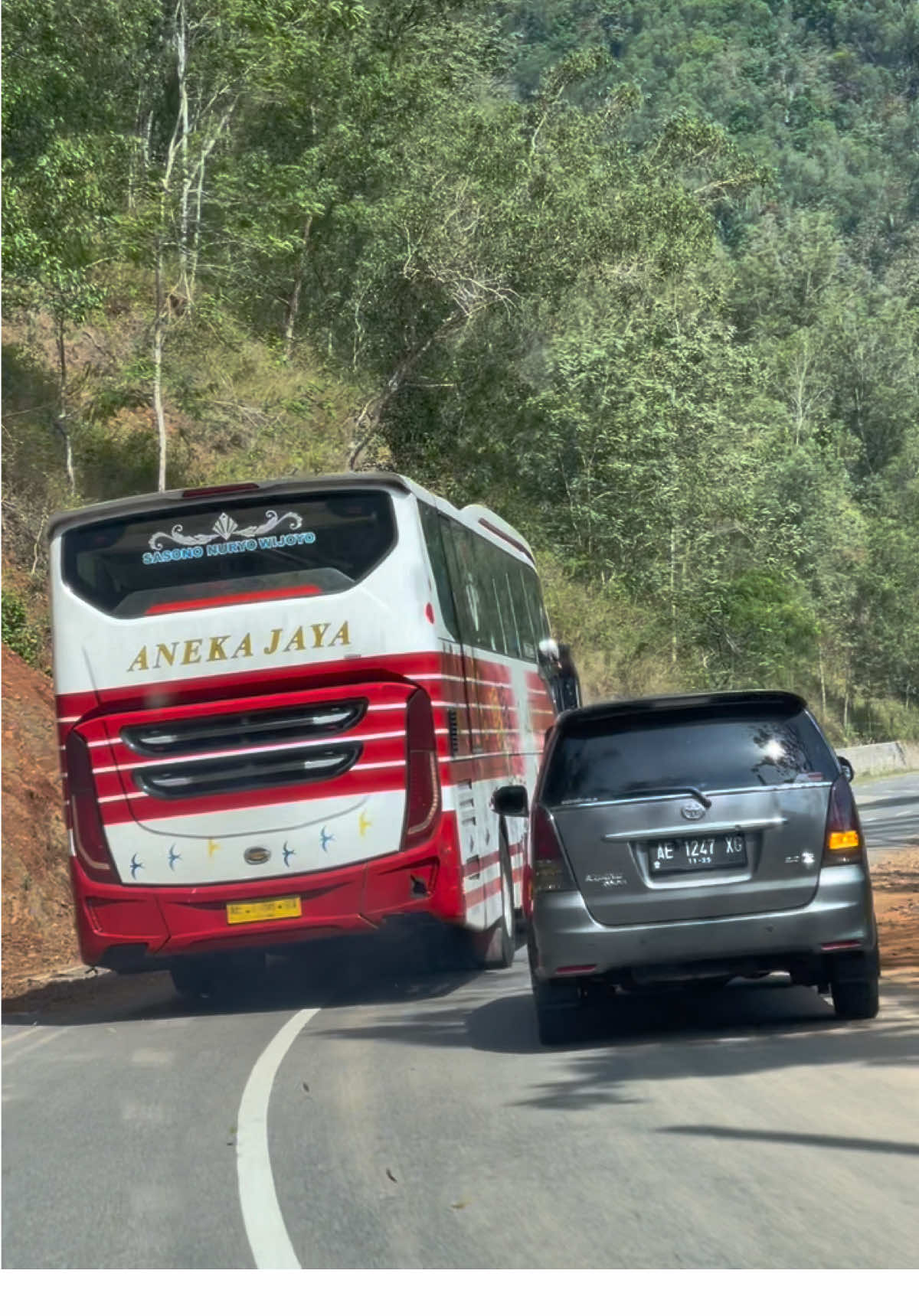Mbahe dipekso minggir 😄