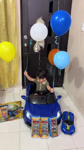 Feliz cumpleaños mi amor. Un día especial para ti y para mí un año más para agradecerle a Dios por tu vida. Un cumpleaños diferente, pero tus padres siempre presentes. Te amamos ♥️🙌🏻